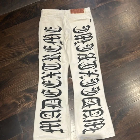 **JEANS** - Picture 2 of 4